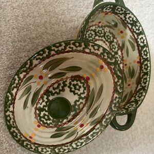 Temp-tations old world 9 ox Green and Cream Oval Casserole with Metal Stand x 2